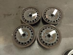 Gebruikte Velgen set Volkswagen Golf Plus (5M1/1KP) 1.4 16V Prijs € 125,00 Margeregeling aangeboden door Autodemontage van de Laar