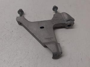 Gebruikte Motorrubber Opel Vivaro Combi 1.6 CDTi BiTurbo Prijs € 30,00 Margeregeling aangeboden door Autodemontage van de Laar