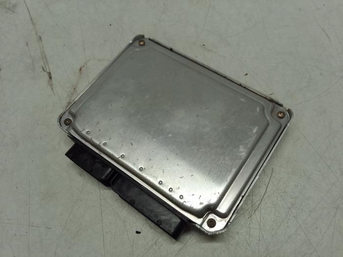 Dator, motorstyrning från en Volkswagen Phaeton (3D) 3.2 V6 30V 2003