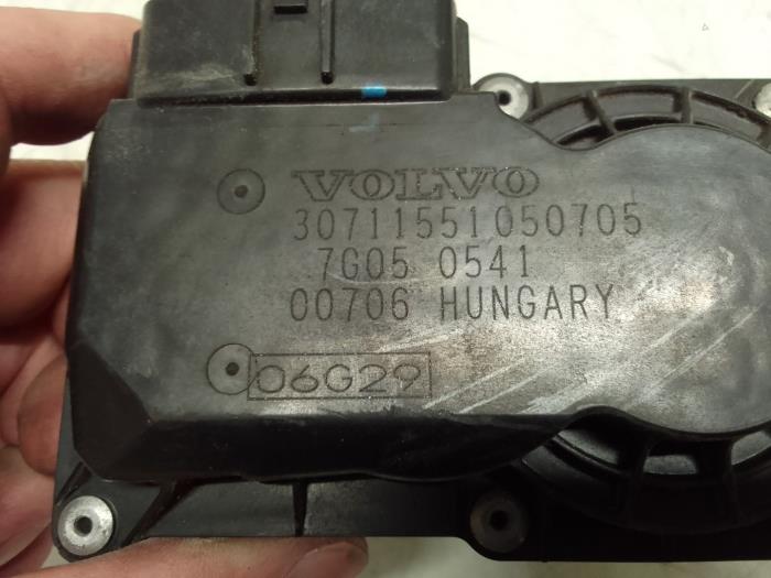 Gasklephuis van een Volvo V50 (MW) 2.4 20V 2005