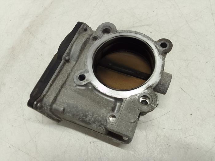 Gasklephuis van een Volvo V50 (MW) 2.4 20V 2005