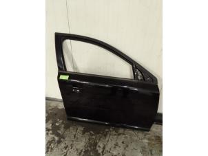 Gebruikte Portier 4Deurs rechts-voor Volvo V70 (BW) 2.4 D5 20V Prijs € 275,00 Margeregeling aangeboden door Autodemontage van de Laar