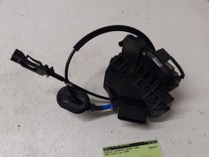 Gebruikte Deurslot Mechaniek 2Deurs links Ford Fiesta 6 (JA8) 1.6 16V Sport Prijs € 50,00 Margeregeling aangeboden door Autodemontage van de Laar