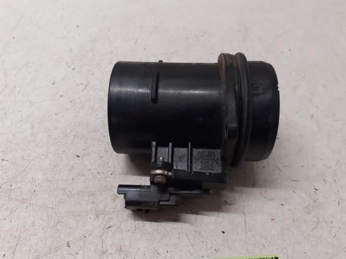 Luftmassemätare från en Peugeot Partner (GC/GF/GG/GJ/GK) 1.6 HDI 90 2012