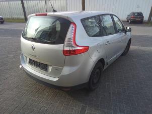 Gebruikte Ruitenwisserarm achter Renault Grand Scénic III (JZ) 1.5 dCi 110 Prijs € 25,00 Margeregeling aangeboden door Autodemontage van de Laar