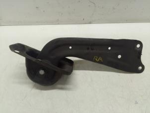 Begagnade Bakre gaffelben, höger Volkswagen Golf VII (AUA) 2.0 GTI 16V Pris € 50,00 Marginaltabell erbjuds av Autodemontage van de Laar
