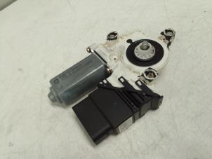 Gebruikte Raammotor Portier Volkswagen Golf V (1K1) 1.6 FSI 16V Prijs € 30,00 Margeregeling aangeboden door Autodemontage van de Laar