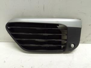 Begagnade Stötfångarbåge, vänster fram BMW X1 (F48) sDrive 18d 2.0 16V Pris € 50,00 Marginaltabell erbjuds av Autodemontage van de Laar