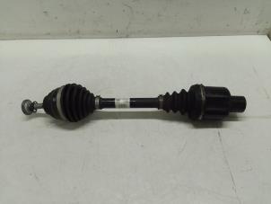 Gebruikte Aandrijfas rechts-voor BMW X1 (F48) sDrive 18d 2.0 16V Prijs € 225,00 Margeregeling aangeboden door Autodemontage van de Laar