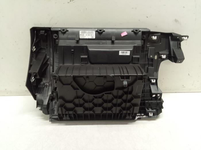 Handskfack från en Volkswagen Up! (121) 1.0 TSI 12V 2017