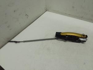 Gebruikte Deurgreep 4Deurs links-voor Volkswagen Up! (121) 1.0 TSI 12V Prijs € 40,00 Margeregeling aangeboden door Autodemontage van de Laar