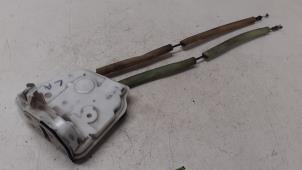 Gebruikte Portierslot Mechaniek 4Deurs links-achter Mazda CX-5 II (KF) 2.0 SkyActiv-G 165 16V 2WD Prijs € 50,00 Margeregeling aangeboden door Autodemontage van de Laar