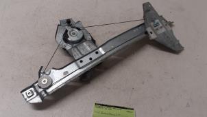 Używane Mechanizm szyby lewej tylnej wersja 4-drzwiowa Citroen C3 (SC) 1.6 16V VTi 120 Cena € 50,00 Procedura marży oferowane przez Autodemontage van de Laar