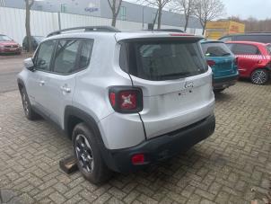 Begagnade Baklykta, vänster Jeep Renegade (BU) 1.4 Multi Air 16V Pris € 150,00 Marginaltabell erbjuds av Autodemontage van de Laar