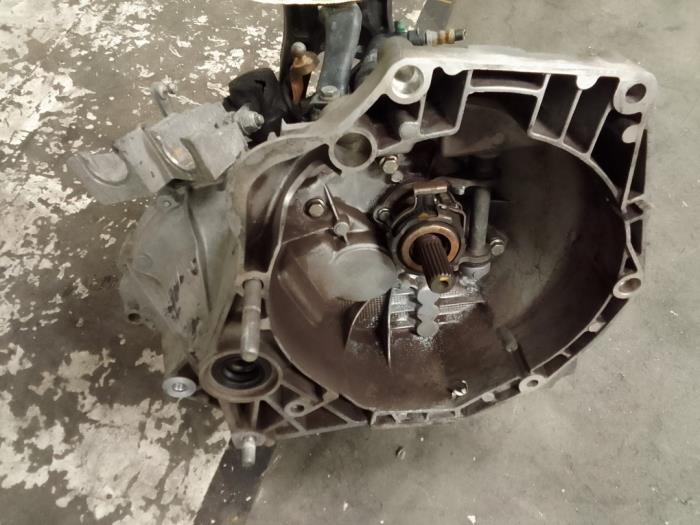 Växellåda från en Opel Combo 1.3 CDTI 16V ecoFlex 2012