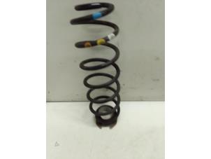 Begagnade Bakre spolfjäder Opel Mokka 1.2 Turbo 12V Pris € 50,00 Marginaltabell erbjuds av Autodemontage van de Laar