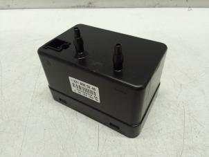 Używane Pompa prózniowa elektrycznego zamka drzwiowego Mercedes S (W221) 3.5 S-350 24V Cena € 125,00 Procedura marży oferowane przez Autodemontage van de Laar