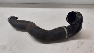 Gebruikte Intercooler Slang Opel Insignia 2.8 V6 Turbo 24V 4x4 Ecotec Prijs € 35,00 Margeregeling aangeboden door Autodemontage van de Laar