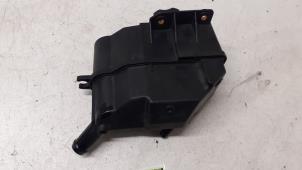 Gebruikte Servo Oliereservoir Opel Insignia 2.8 V6 Turbo 24V 4x4 Ecotec Prijs op aanvraag aangeboden door Autodemontage van de Laar