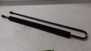 Gebruikte Oliekoeler Opel Insignia 2.8 V6 Turbo 24V 4x4 Ecotec Prijs € 55,00 Margeregeling aangeboden door Autodemontage van de Laar