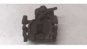 Używane Zacisk hamulcowy lewy tyl Volkswagen Golf VII (AUA) 1.4 TSI 16V Cena € 75,00 Procedura marży oferowane przez Autodemontage van de Laar