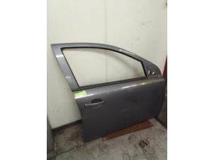 Begagnade Framdörr, 4-dörrars, höger Opel Astra H (L48) 1.4 16V Twinport Pris € 125,00 Marginaltabell erbjuds av Autodemontage van de Laar