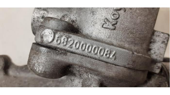 Servostyrningsbox från en Peugeot 5008 I (0A/0E) 1.6 HDiF 16V 2013