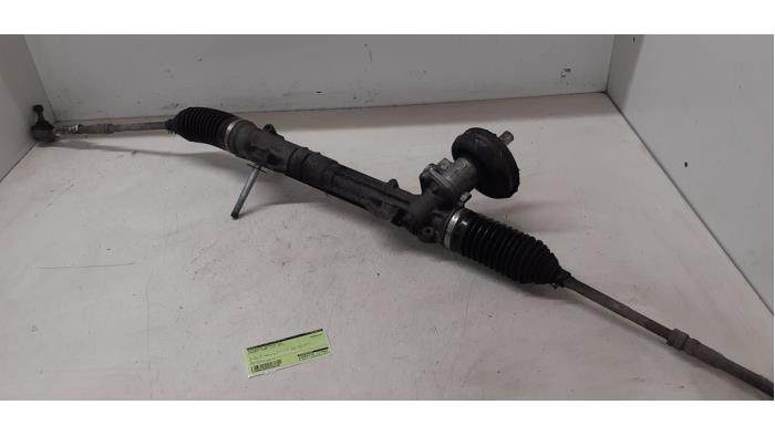 Servostyrningsbox från en Peugeot 5008 I (0A/0E) 1.6 HDiF 16V 2013