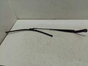 Begagnade Främre torkararm Fiat Ducato (250) 2.3 D 130 Multijet Pris € 36,30 Inklusive moms erbjuds av Autodemontage van de Laar