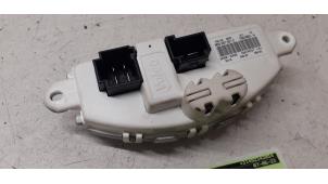 Gebruikte Kachel Weerstand Volkswagen Golf VII (AUA) 2.0 R 4Motion 16V Prijs € 30,00 Margeregeling aangeboden door Autodemontage van de Laar