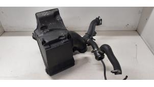 Begagnade Luftfilterhus Renault Modus/Grand Modus (JP) 1.2 16V TCE 100 Pris på förfrågan erbjuds av Autodemontage van de Laar