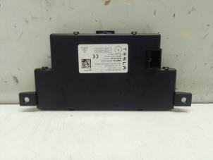 Gebruikte Centrale Deurvergrendelings Module Tesla Model 3 Long Range AWD 75 kWh Prijs € 151,25 Inclusief btw aangeboden door Autodemontage van de Laar