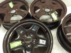 Gebruikte Velgen set Opel Astra H SW (L35) 1.4 16V Twinport Prijs € 140,00 Margeregeling aangeboden door Autodemontage van de Laar