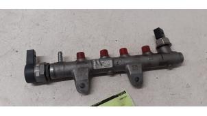 Gebruikte Injector brug Skoda Fabia III (NJ3) 1.4 TDI 12V 90 Prijs € 75,00 Margeregeling aangeboden door Autodemontage van de Laar