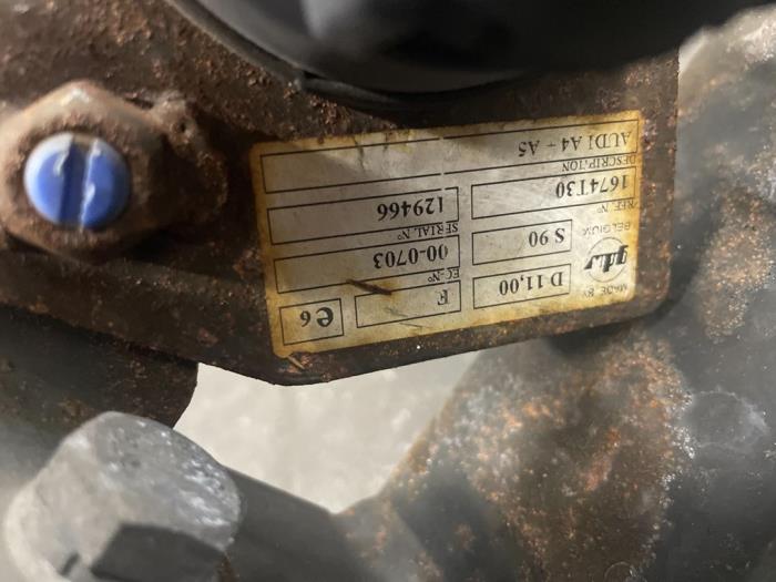 Dragkrok från en Audi A4 (B8) 1.8 TFSI 16V 2011