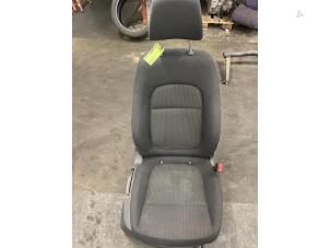 Gebruikte Stoel rechts Skoda Superb Combi (3TAC/TAF) 1.6 TDI Prijs € 125,00 Margeregeling aangeboden door Autodemontage van de Laar