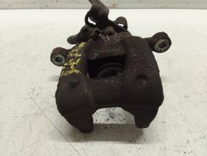 Begagnade Bakre bromsok, höger Skoda Superb Combi (3TAC/TAF) 1.6 TDI Pris € 60,00 Marginaltabell erbjuds av Autodemontage van de Laar