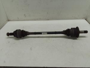 Gebruikte Aandrijfas rechts-achter BMW 5 serie (F10) 525d 16V Prijs € 150,00 Margeregeling aangeboden door Autodemontage van de Laar