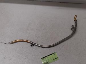 Begagnade Oljemätsticka Renault Captur Pris € 40,00 Marginaltabell erbjuds av Autodemontage van de Laar