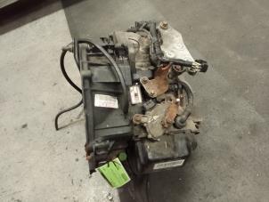 Begagnade Växellåda Opel Signum (F48) 2.2 DGI 16V Pris € 500,00 Marginaltabell erbjuds av Autodemontage van de Laar