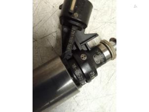 Używane Wtryskiwacz (wtrysk benzyny) Suzuki Vitara (LY/MY) 1.4 S Turbo 16V Cena € 50,00 Procedura marży oferowane przez Autodemontage van de Laar