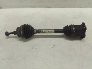 Gebruikte Aandrijfas rechts-voor Audi A4 Avant (B6) 2.0 FSI 16V Prijs € 80,00 Margeregeling aangeboden door Autodemontage van de Laar