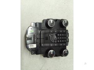 Begagnade Värmekontrollpanel Volvo V40 (MV) 1.6 D2 Pris € 70,00 Marginaltabell erbjuds av Autodemontage van de Laar