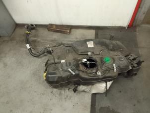 Begagnade Tank Opel Astra K Sports Tourer 1.0 Turbo 12V Pris € 150,00 Marginaltabell erbjuds av Autodemontage van de Laar