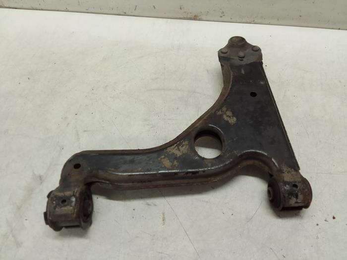 Främre gaffelben, höger från en Opel Meriva 1.7 CDTI 16V 2011