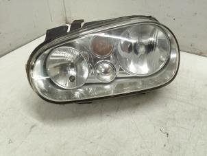 Gebruikte Koplamp links Volkswagen Golf IV Variant (1J5) 1.9 TDI 90 Prijs € 50,00 Margeregeling aangeboden door Autodemontage van de Laar
