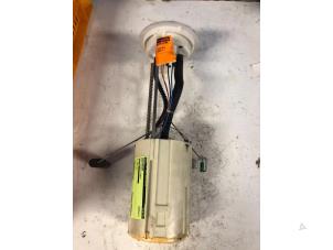 Gebruikte Benzinepomp Fiat Ducato (250) 2.3 D 120 Multijet Prijs € 80,00 Margeregeling aangeboden door Autodemontage van de Laar