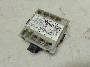 Gebruikte Centrale Deurvergrendelings Module Mercedes GLE (V167) 300d EQ Boost 2.0 Turbo 16V 4-Matic Prijs € 75,00 Margeregeling aangeboden door Autodemontage van de Laar