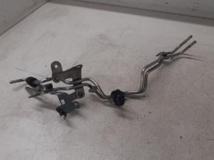 Gebruikte Brandstofleiding Volkswagen Transporter/Caravelle T5 2.0 TDI BlueMotion Prijs op aanvraag aangeboden door Autodemontage van de Laar