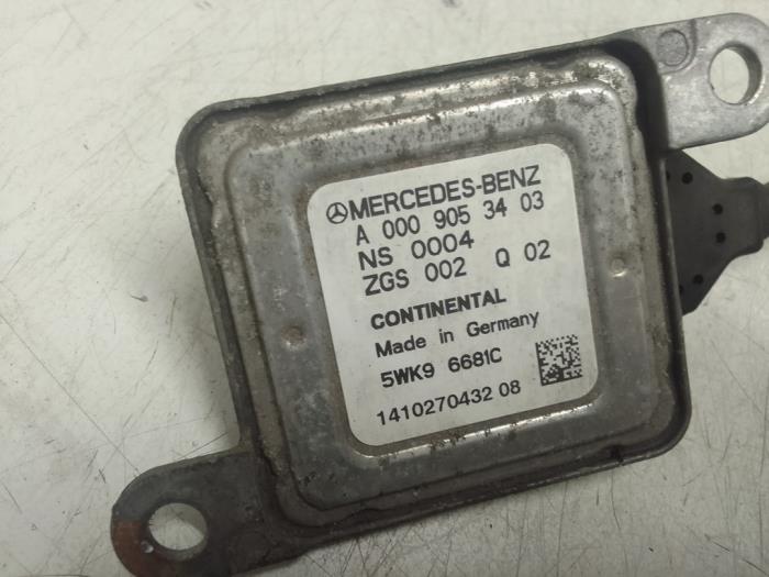 Nox sensor van een Mercedes-Benz E (W212) E-220 CDI 16V BlueEfficiency,BlueTEC 2015